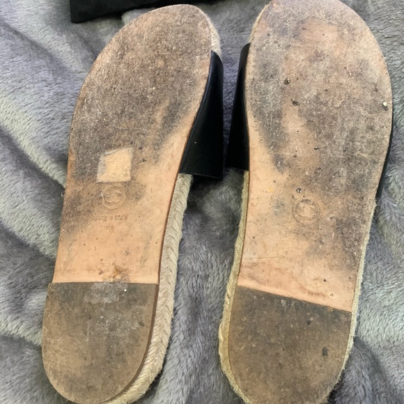 Chanel shoes - Picture 6 of 9